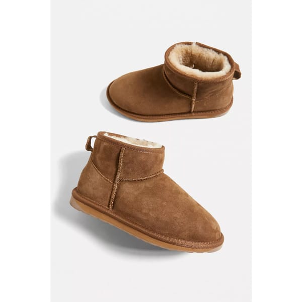 URBAN OUTFITTERS EMU Australia Stinger Micro Chestnut Boots