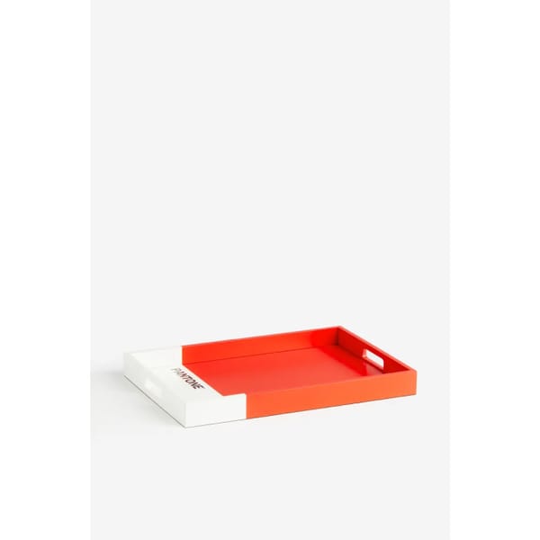 tray in red