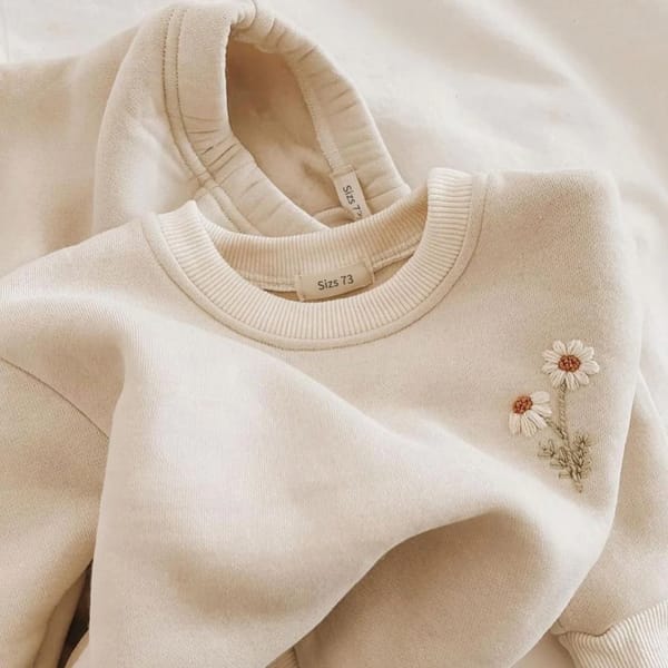 jac wardrobe Embroidery Daisy Pullover Sweatshirt _ Joggers Set