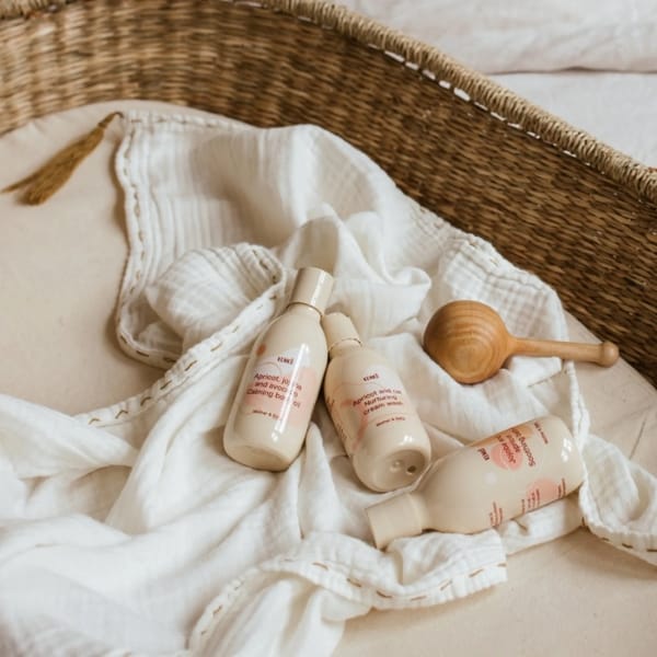 ando stores - kenko Baby Bubble Gift Set (Bath Oil, Baby Wash and Body Oil) - newborn baby gifts