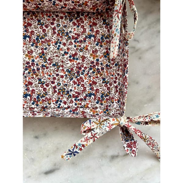 Liberty star merlot star reversible bow tie fabric tray - earth month