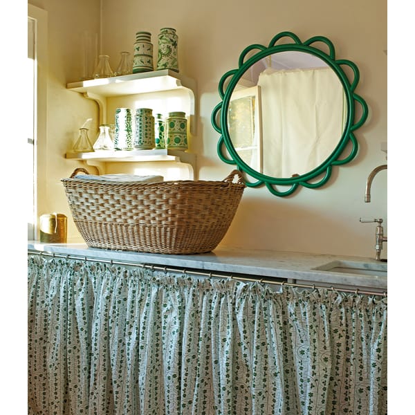 The Rattan Daisy Mirror, Medium