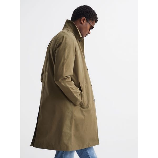 MODEL WEARS SAGE MAC