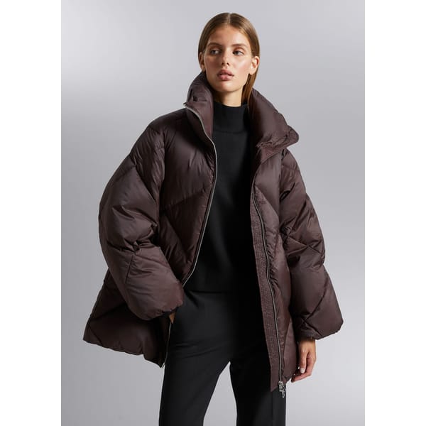 model wears brown Oversized Quilted Puffer Jacket