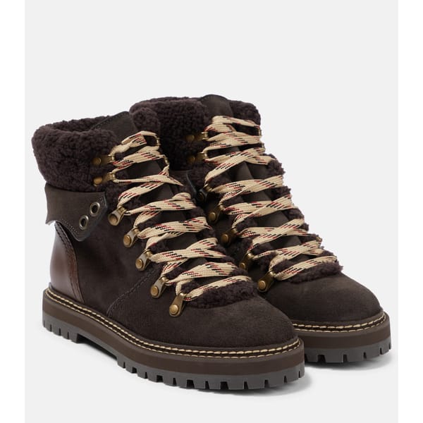 BROWN HIKING BOOTS