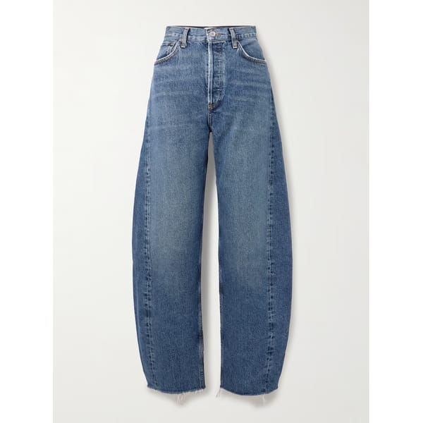curved jeans