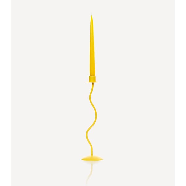yellow wiggle candlestick