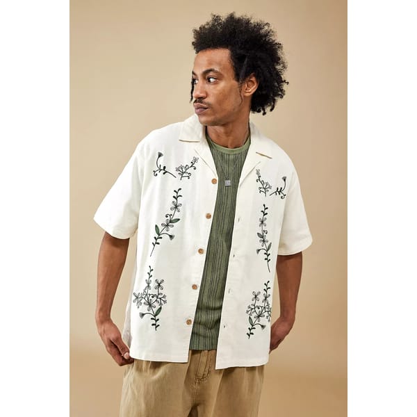 UO BDG Floral Embroidered Short-Sleeved Shirt