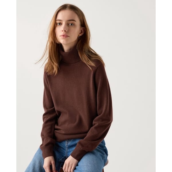 model wears brown 100% Cashmere Turtleneck Jumper
