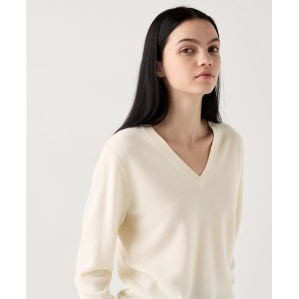 100% Cashmere V Neck Jumper