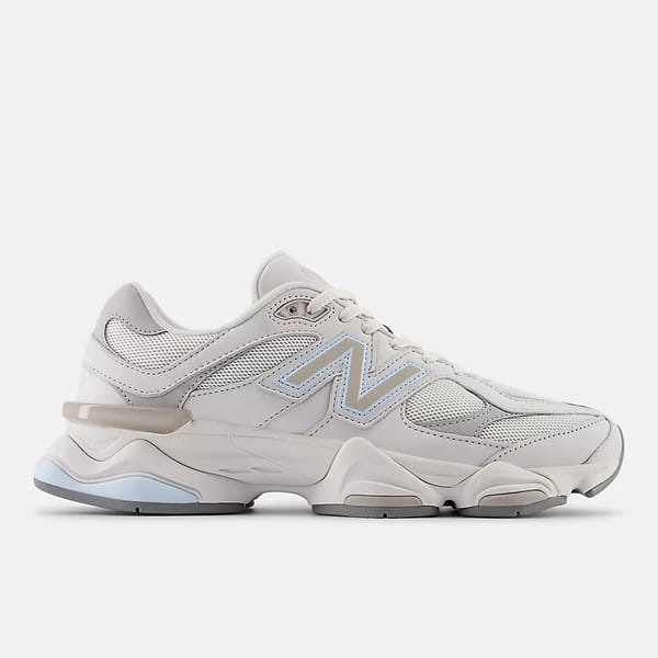 grey new balance trainers