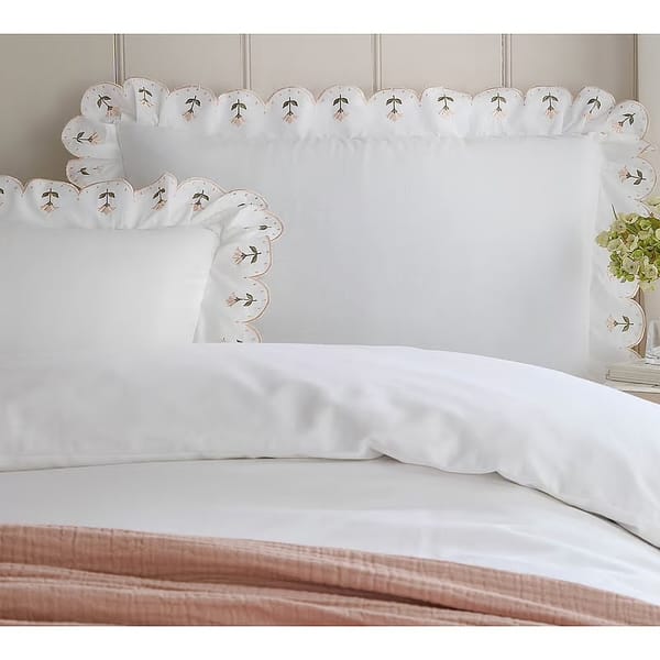 FRENCH BEDROOM Scalloped Posy Cotton Bed Linen Set