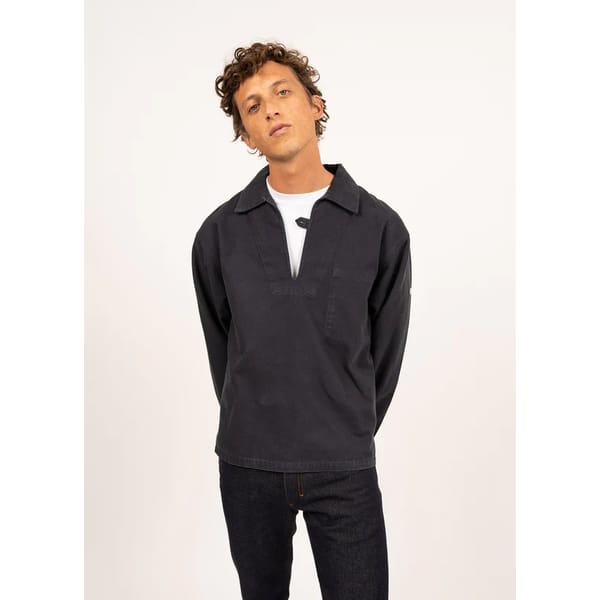 model wearing saling smock