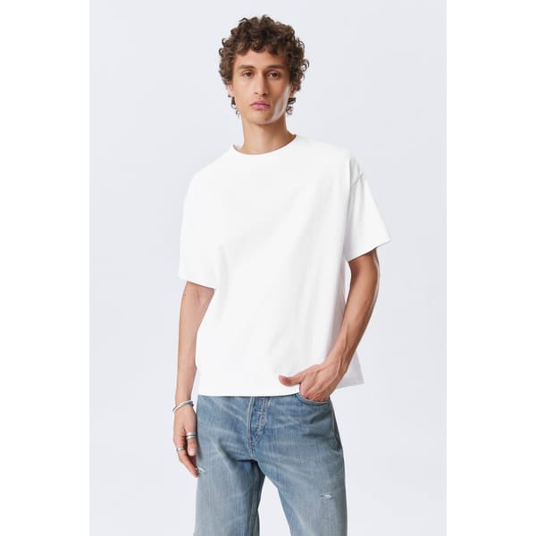 male model wearing Weekday GREAT BOXY HEAVYWEIGHT T-SHIRT