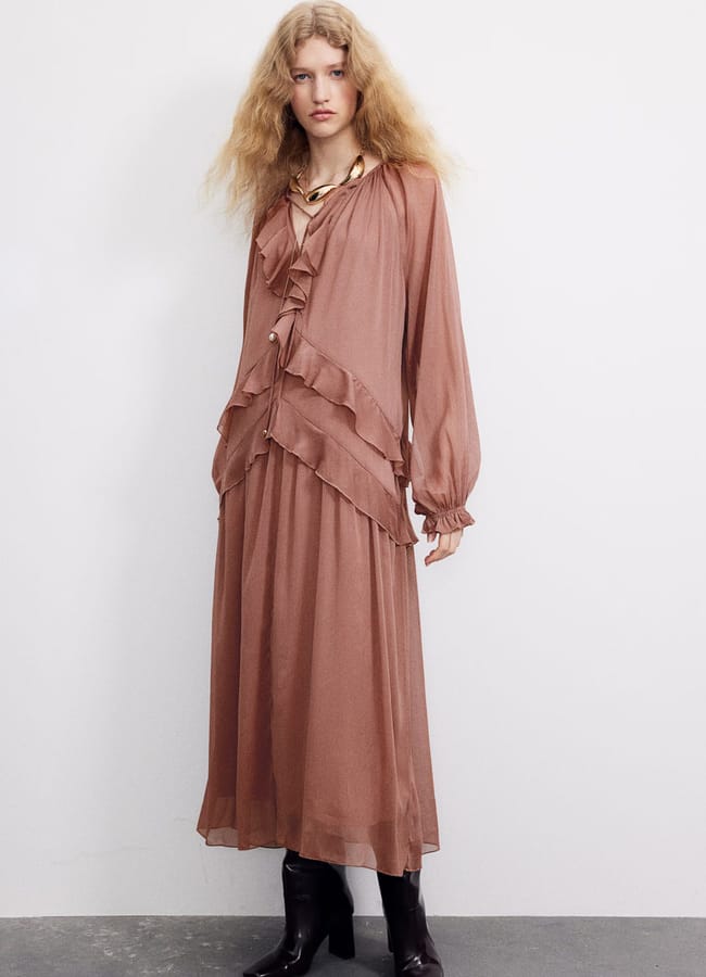 model wearing H&M Long chiffon dress