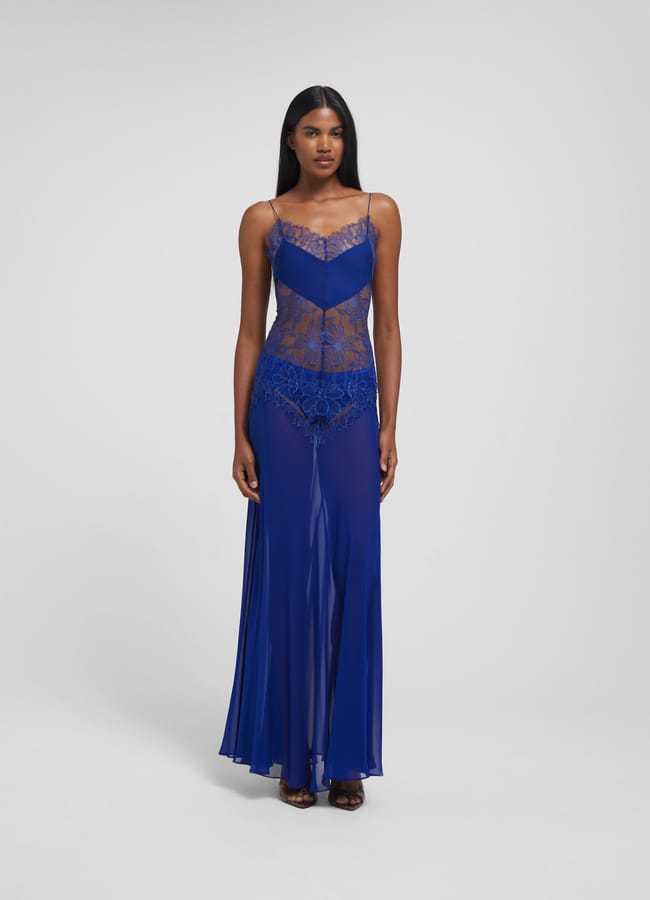 model wearing blue pirella dress