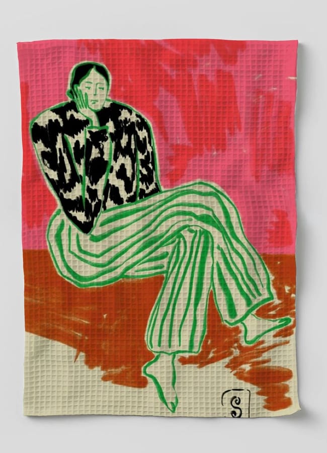 JUNIQUE Calm Woman Portrait
