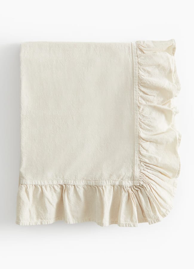H&M Frill-trimmed tablecloth