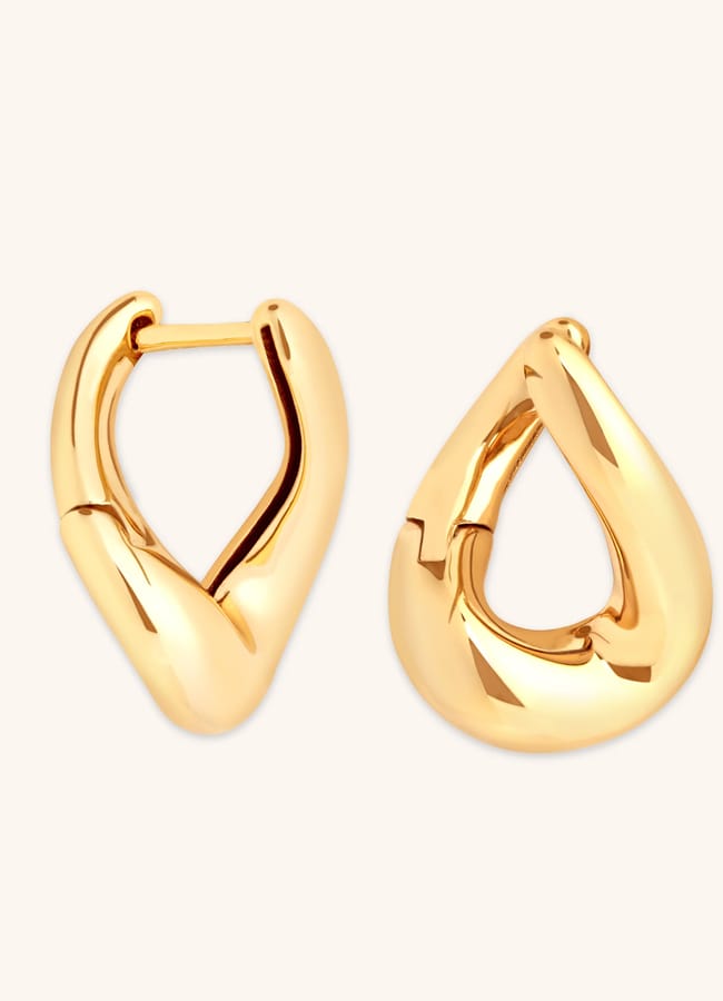 Astrid & Miyu Molten Hoops in Gold
