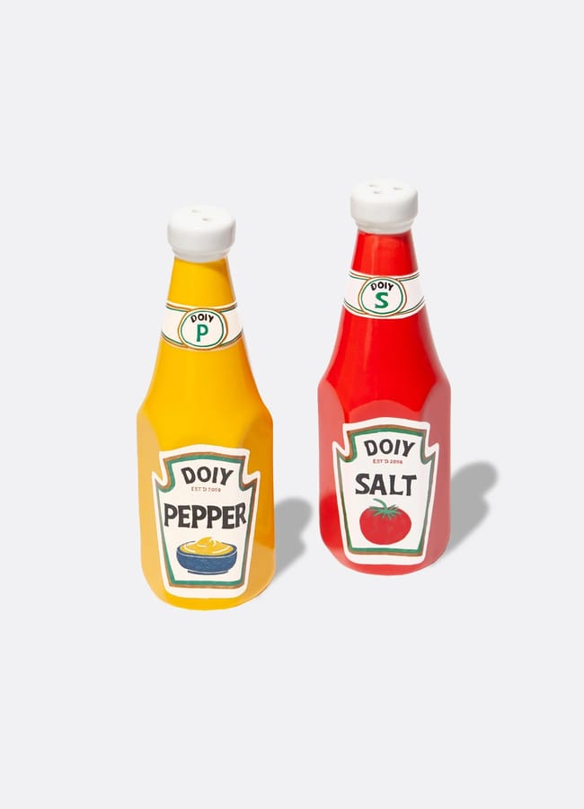 Doiy Corner Shop Salt and Pepper Shakers Ketchup&Mustard