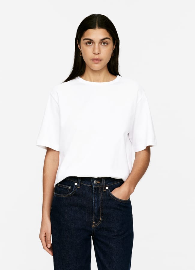 model wearing white ARKET Midweight T-Shirt