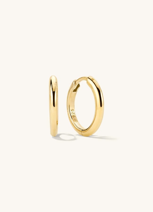 Mejuri Tube Medium Hoops in gold