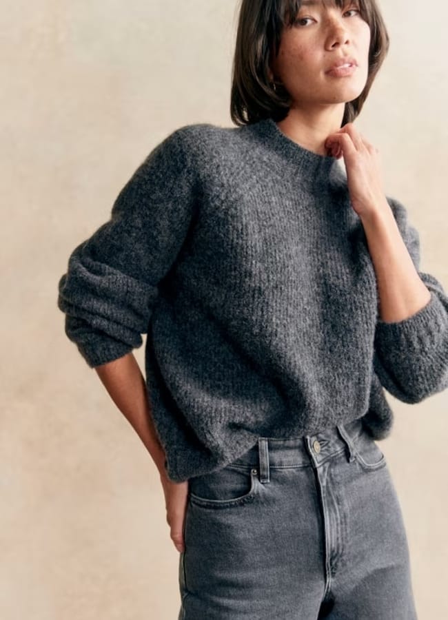 model wearing grey Sézane Otis Jumper