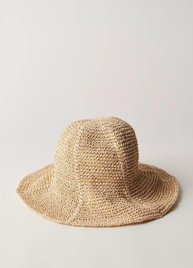 straw beach hat