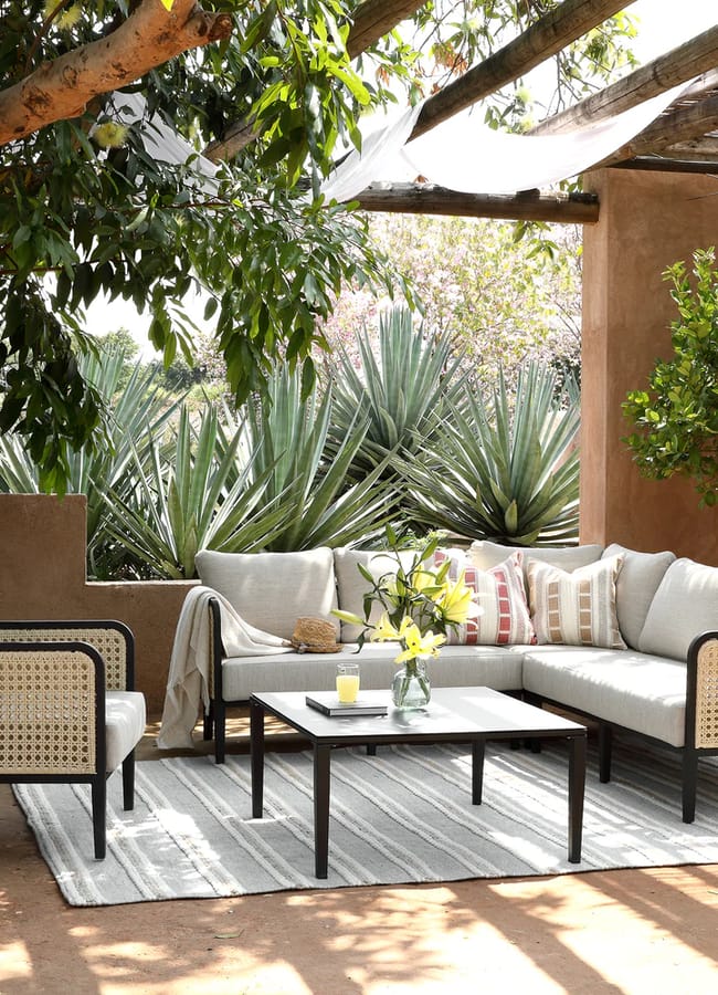 Daals Pienza Outdoor Rattan Corner Sofa Set, Oatmeal Fabric with Black Frame