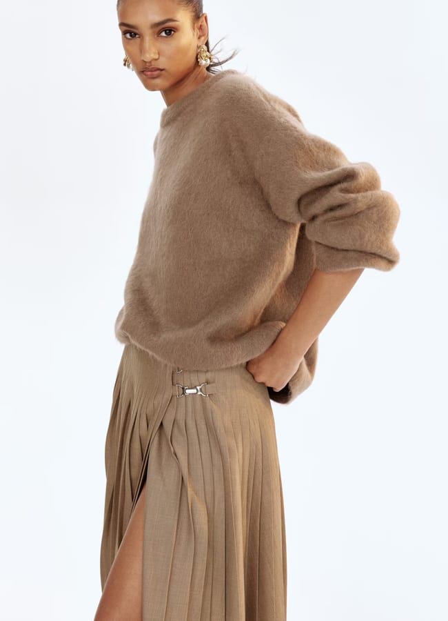 MODEL WEARING H&M Oversized mohair-blend jumper