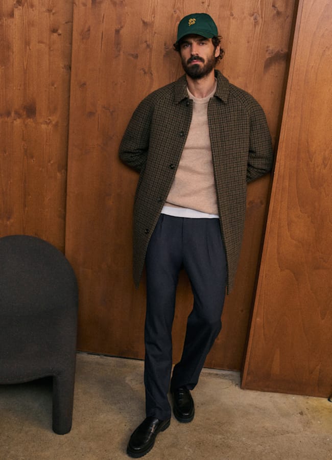 male model wearing Octobre Editions Weldon Coat Khaki : Brown houndstooth