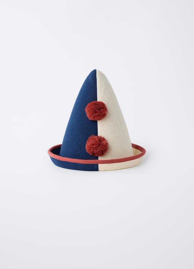 clown hat