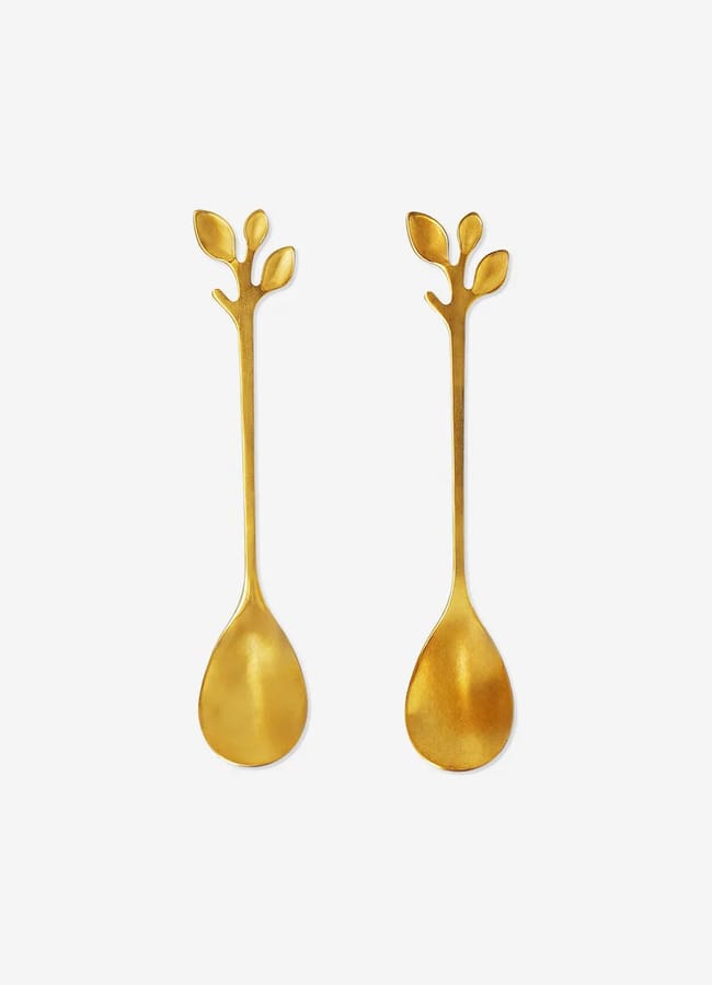 gold dessert spoons with leaves