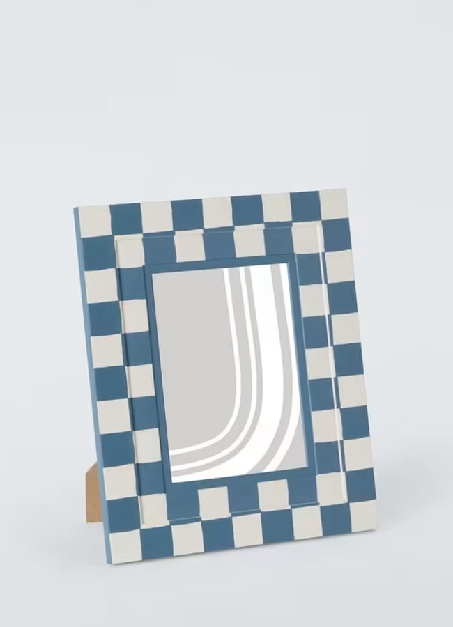 blue and white checkerboard frame