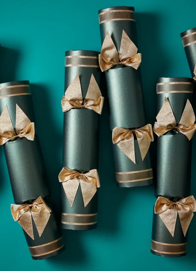 F&M Christmas Teatime Crackers