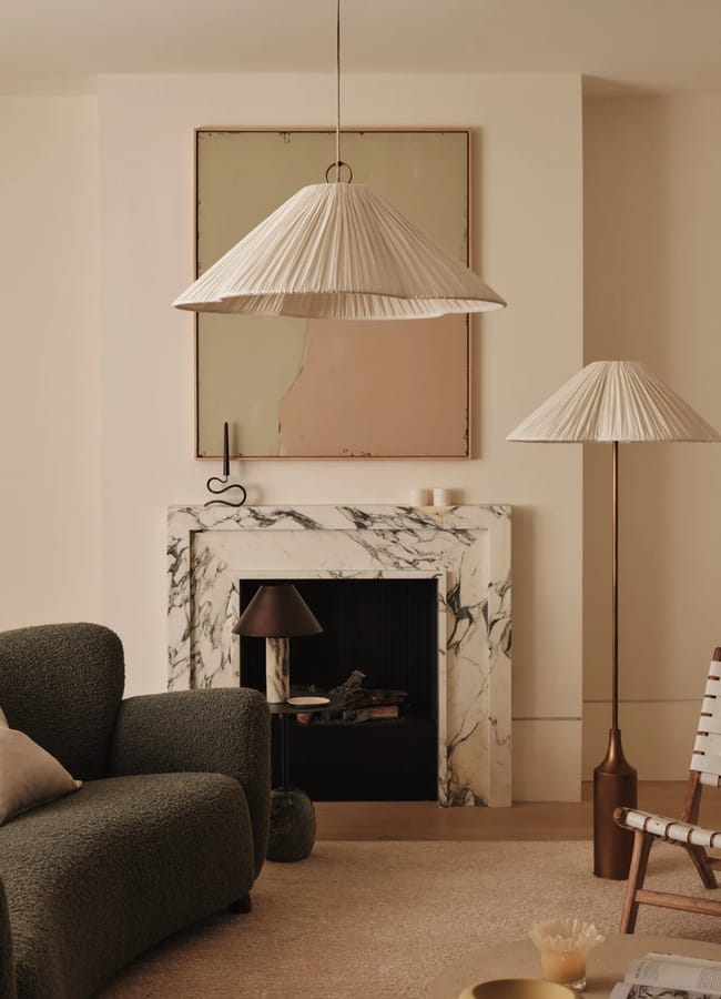lights&lamps Lindi - aged brass and linen oversized scalloped pendant