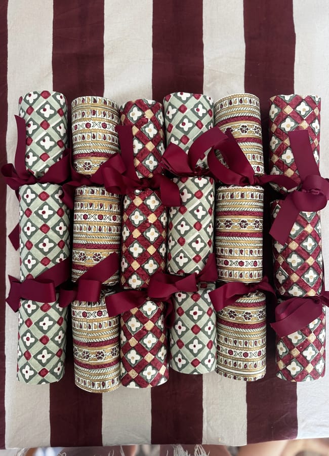 Mixed Festive Fillable Christmas Crackers (Set Of 6)