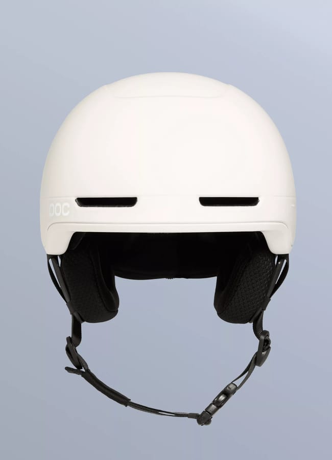 white ski helmet