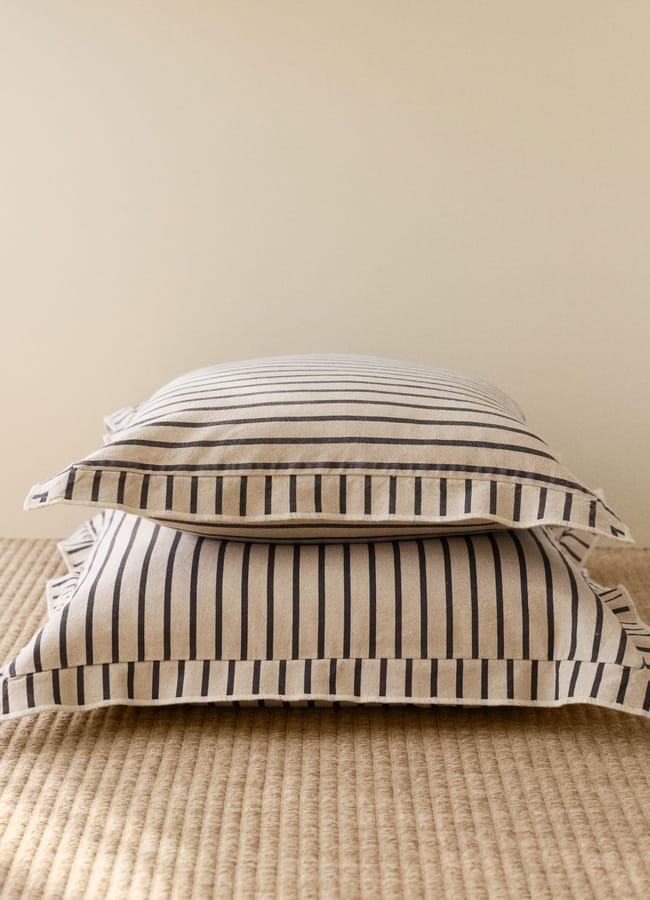 H&m Linen-blend cushion cover