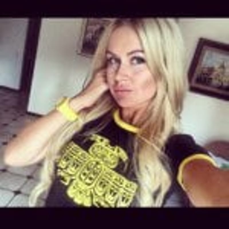 Lagerda Vazhatay bilan rus porno Engil erotik rasmlar