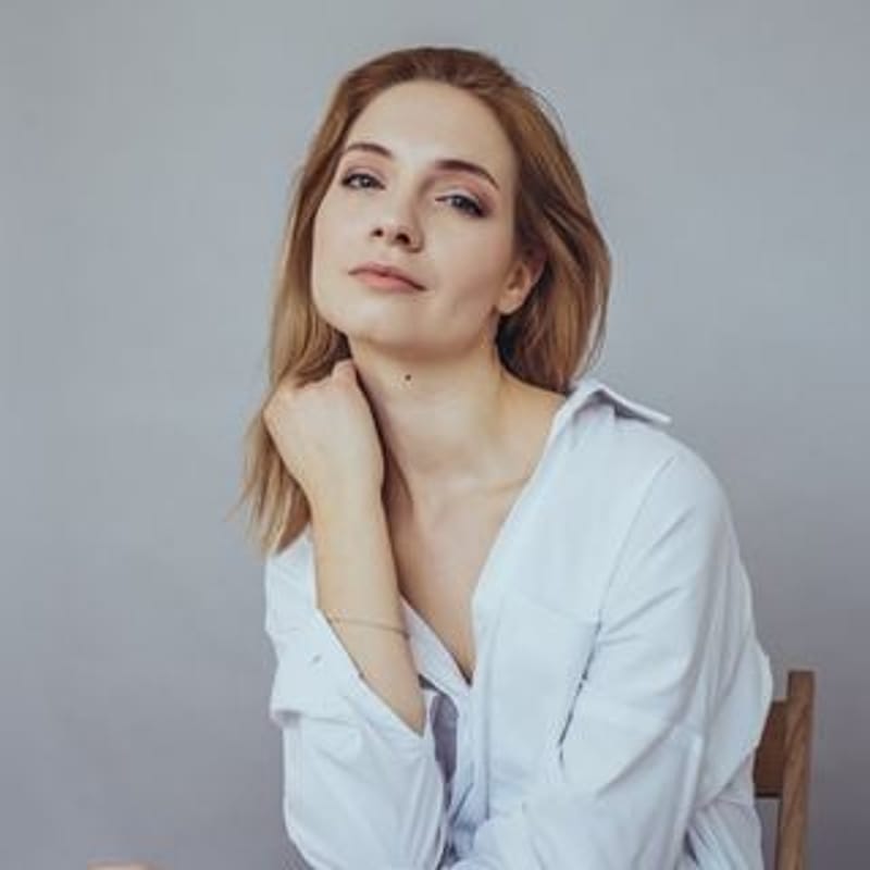 Dada, nima qilyapsan? (rus pornosi) Malika va qulning pornosini tomosha qiling