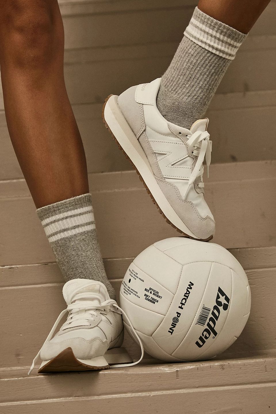 237 Sneakers