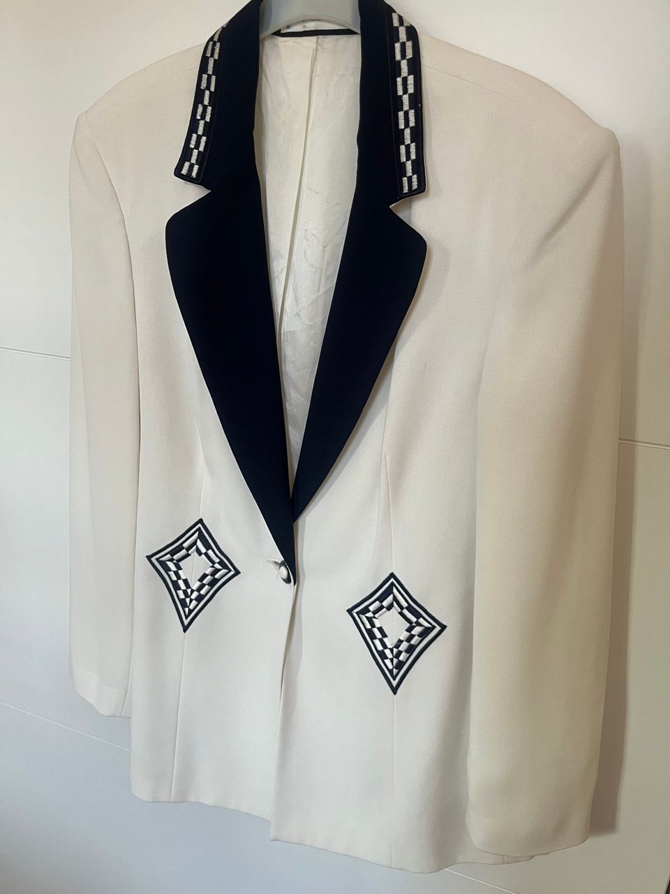 vintage white and navy blazer