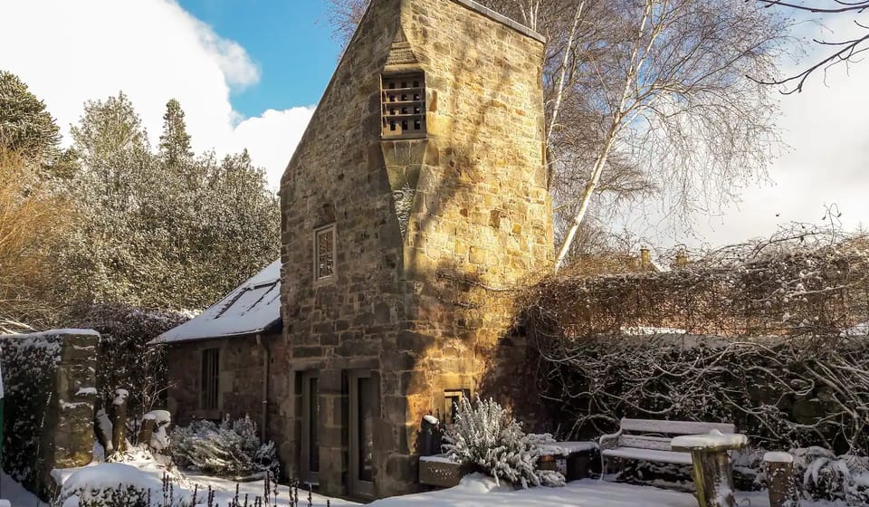 16th Century Dovecot Cottage in Private Garden.